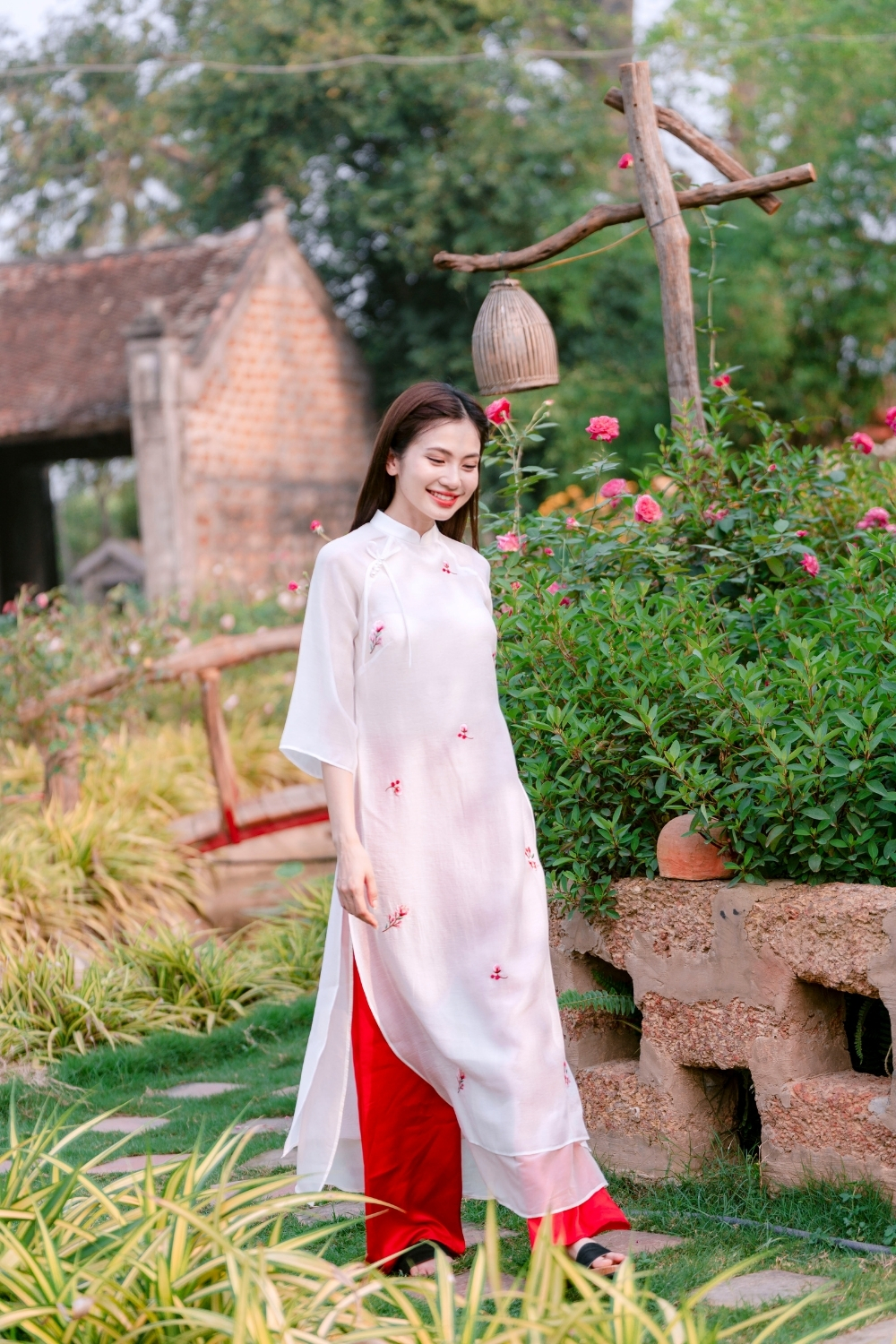  Áo dài Nhã Vân trắng 