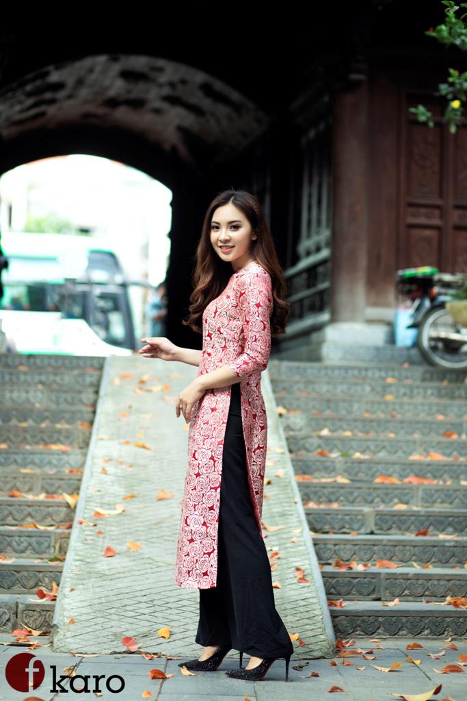  Gấm thêu hoa hồng 