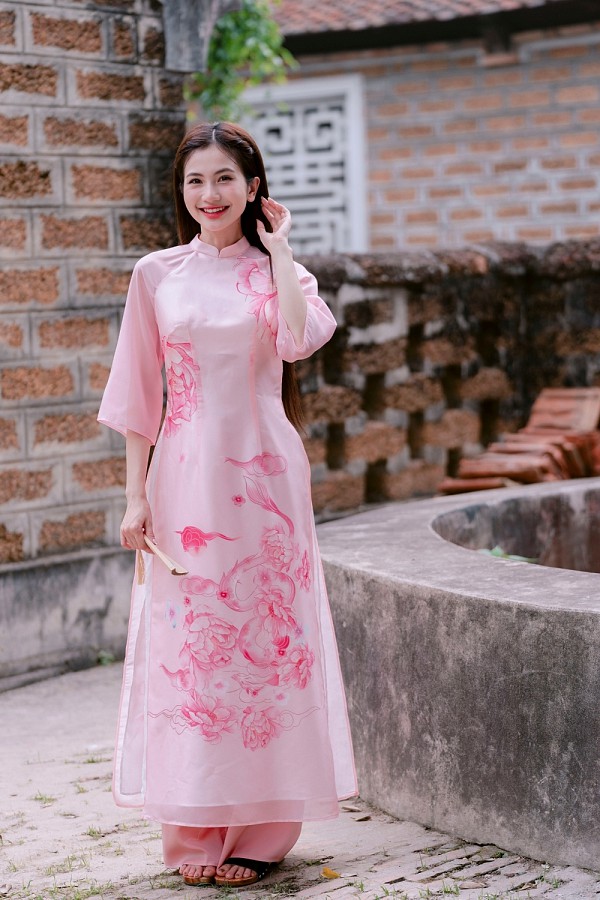  Áo dài Cẩm Vân 