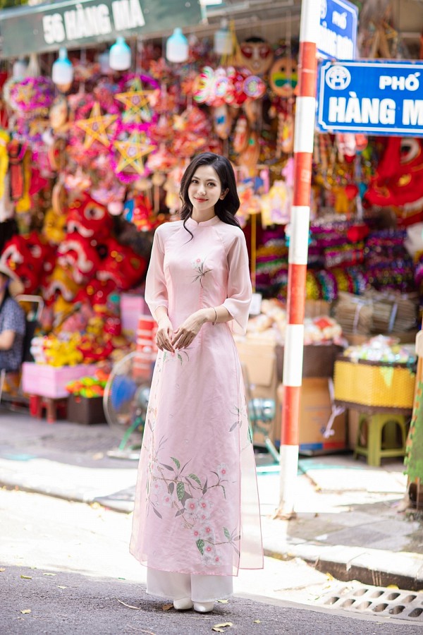  Áo dài Chi Mai 