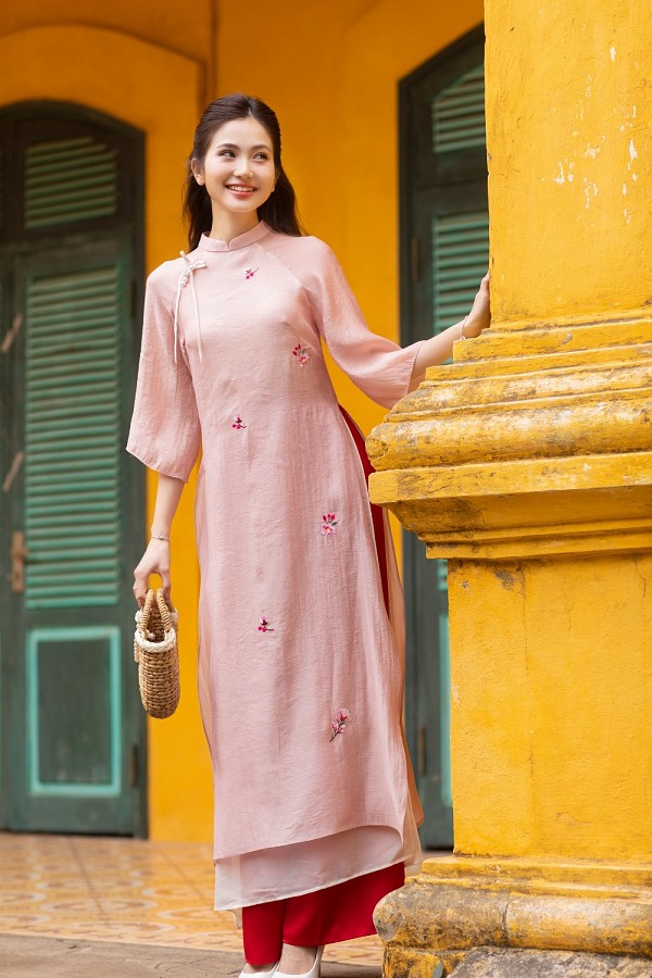  Áo dài Nhã Vân hồng 