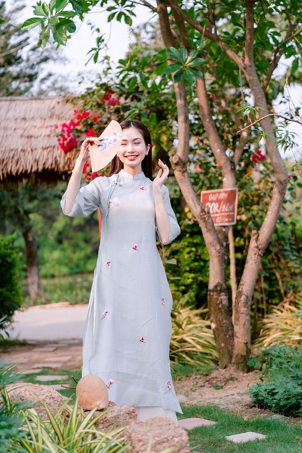  Áo dài Nhã Vân xanh dương 