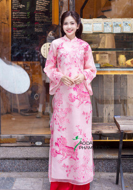  Áo dài Lân Sư hồng sen 