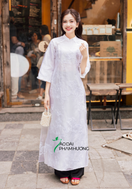  Áo dài Lân Sư trắng 