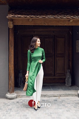  Áo dài trơn màu xanh lá cây 