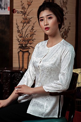  Áo bà ba màu trắng 